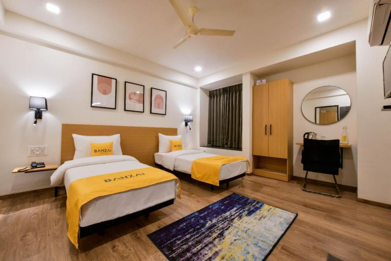Banzai Rooms Нашик Екстер'єр фото